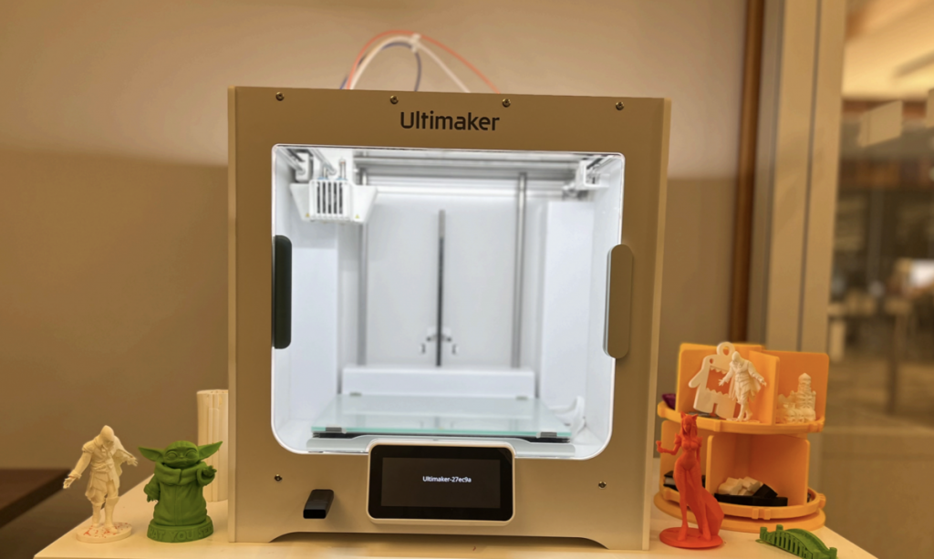 3D Printer: Ultimaker S3